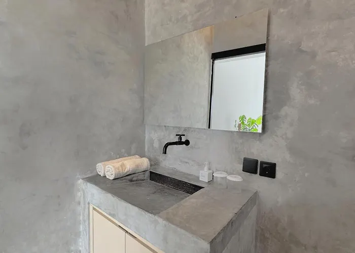 The R Ranakah Canggu (Bali)